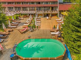 Moura Dream Hotel
