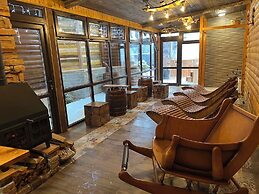 Moura Dream Hotel