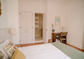 Porto Surf Lodge