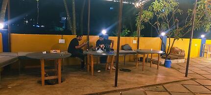 Karma Stays Hostel Morjim