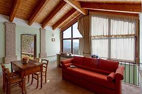 Hilltop Apartment With Swimming Pool
