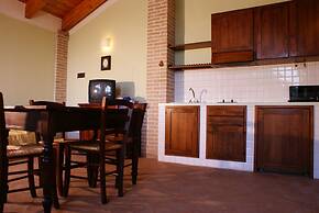 Hilltop Apartment With Swimming Pool