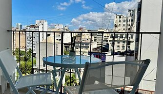 Peaceful, Pet-friendly Central Apt