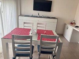 Peaceful, Pet-friendly Central Apt