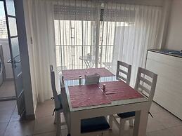Peaceful, Pet-friendly Central Apt