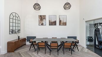 Riverside House by UTDM