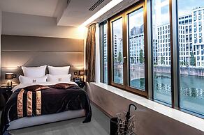 Main Suites
