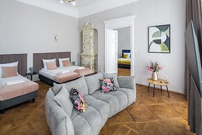 Cracow Main Square Apartments