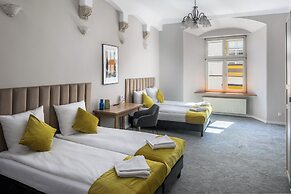 Cracow Main Square Apartments