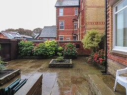 Paramount Apartments