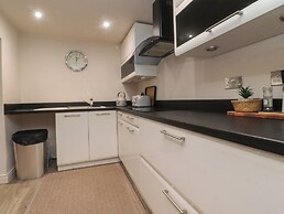 Paramount Apartments