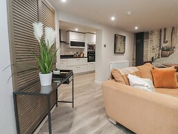 Paramount Apartments