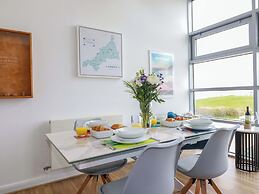Penthouse @46zinc - Headland View