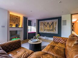 Manor Farm House