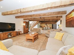 Two Parks Barn