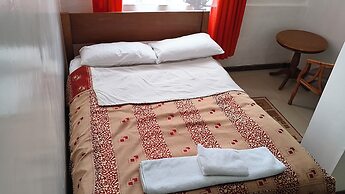 Sadili Oval B & B