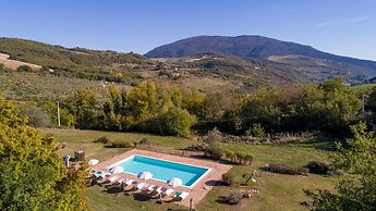 Studio Apartment in a Farmhouse With Swimming Pool