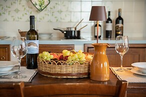 Studio Apartment in a Farmhouse With Swimming Pool