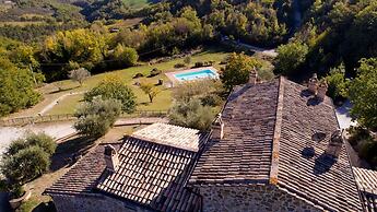 Studio Apartment in a Farmhouse With Swimming Pool
