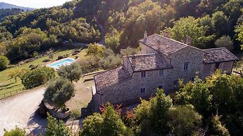 Studio Apartment in a Farmhouse With Swimming Pool