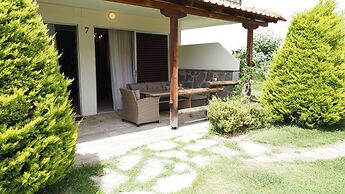 leonidas apartments and suites
