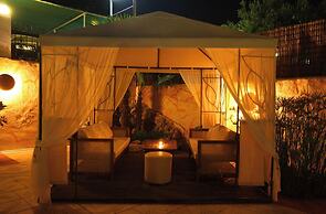 leonidas apartments and suites