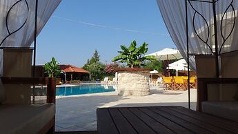 leonidas apartments and suites