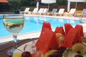 leonidas apartments and suites