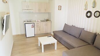 leonidas apartments and suites