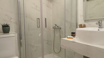 leonidas apartments and suites