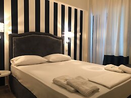 leonidas apartments and suites
