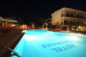 leonidas apartments and suites