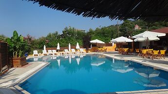 leonidas apartments and suites