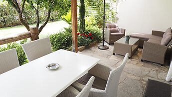 leonidas apartments and suites