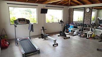 leonidas apartments and suites