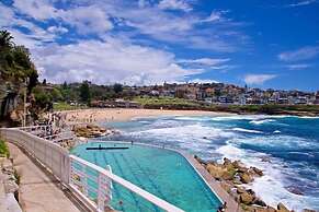 Comfy & Cozy Beach Studio 5min Walk to Bondi Beach