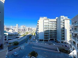 Relaxing ST Getaway Balcony, Pool & Gym Access