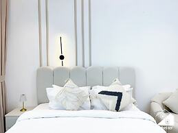 Relaxing ST Getaway Balcony, Pool & Gym Access