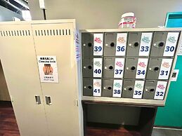 Otemachi Kamon Hotel - Caters to Men - Hostel