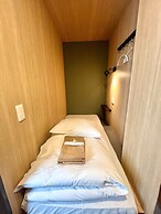 Otemachi Kamon Hotel - Caters to Men - Hostel
