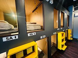 Otemachi Kamon Hotel - Caters to Men - Hostel