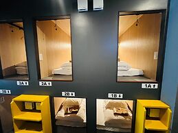 Otemachi Kamon Hotel - Caters to Men - Hostel