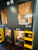 Otemachi Kamon Hotel - Caters to Men - Hostel
