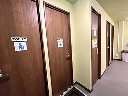 Otemachi Kamon Hotel - Caters to Men - Hostel