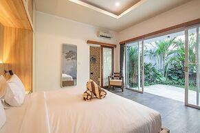 Splendid Villa 3Br Center Seminyak