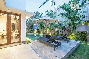 Splendid Villa 3Br Center Seminyak