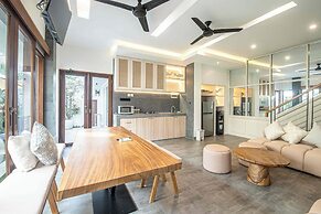 Splendid Villa 3Br Center Seminyak
