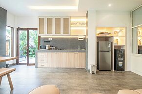Splendid Villa 3Br Center Seminyak