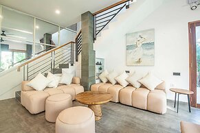 Splendid Villa 3Br Center Seminyak