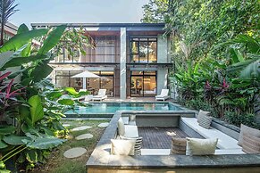 Contemporary 5BR Villa , AC, Water Filter